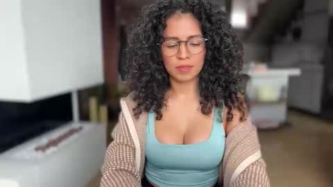 Kloe online show from December 16, 6:35 pm