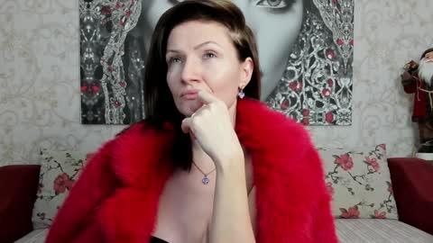 Snapshot of illegalbeauty87 chatting on December 28, 2:01 am Ingrid or more easier...Miss GoDDess Mistress online show from December 28, 2:01 am