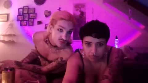 Snapshot of illegeil chatting on February 4, 6:08 am Latin Geil online show from February 4, 6:08 am