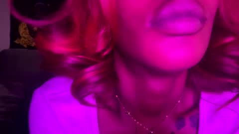 Snapshot of illoqu3nt chatting on January 16, 9:08 pm Dre online show from January 16, 9:08 pm