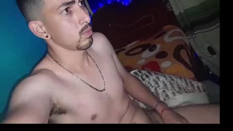 Snapshot of iloveman24 chatting on January 17, 6:04 am AARON online show from January 17, 6:04 am