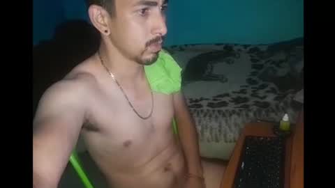 Snapshot of iloveman24 chatting on February 4, 3:00 am AARON online show from February 4, 3:00 am