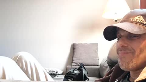 Snapshot of ilovesquirterz1 chatting on January 22, 2:46 pm Ilovesquirterz1 online show from January 22, 2:46 pm