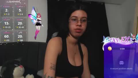 Snapshot of ily_bea chatting on January 12, 3:17 am Ily Bea online show from January 12, 3:17 am