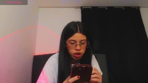 Snapshot of ily_bea chatting on January 20, 1:07 am Ily Bea online show from January 20, 1:07 am