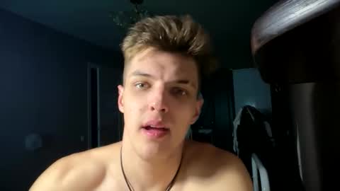 ilyahrr online show from March 22, 8:23 pm