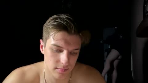 ilyahrr online show from April 9, 10:04 pm