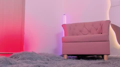 Mia online show from October 9, 12:47 pm