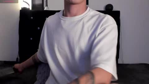 Snapshot of im__thomas chatting on September 26, 5:00 am IM  THOMAS online show from September 26, 5:00 am