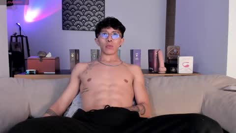IM  THOMAS online show from February 8, 5:55 am