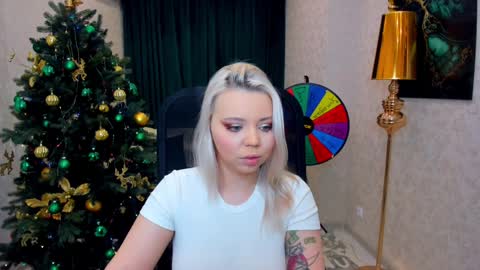 Roxy online show from December 26, 7:49 pm