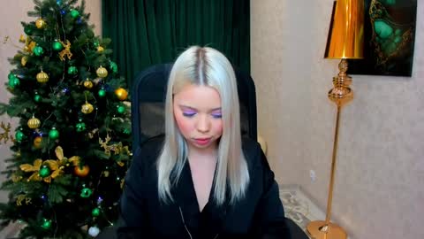 Roxy online show from December 27, 11:21 pm