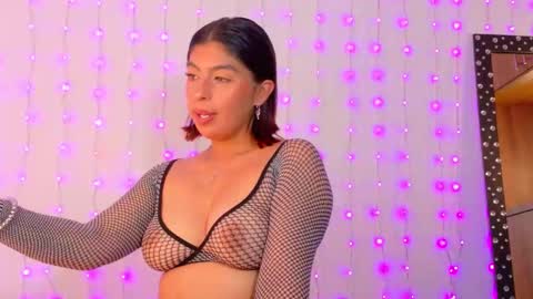 im_anna_ online show from March 12, 4:35 pm