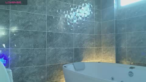 aurora online show from December 15, 9:08 pm