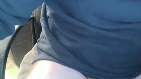 Snapshot of im_blu chatting on February 13, 5:37 am im_blu online show from February 13, 5:37 am