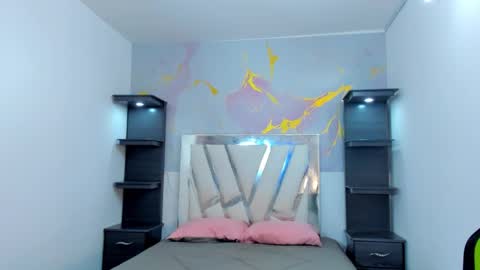 im_brittany_333 online show from January 7, 9:34 am