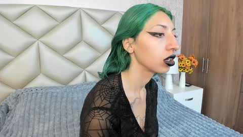  Im Gaia online show from September 16, 12:28 pm