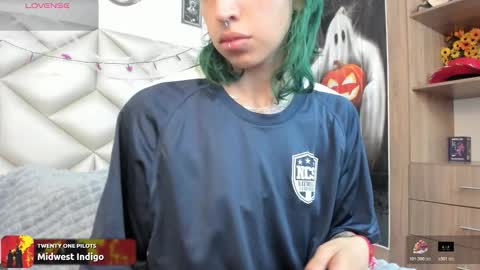  Im Gaia online show from October 20, 12:38 pm