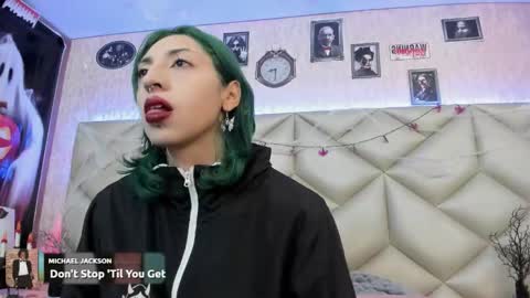  Im Gaia online show from October 24, 1:51 pm