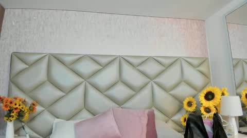  Im Gaia online show from November 27, 12:18 pm