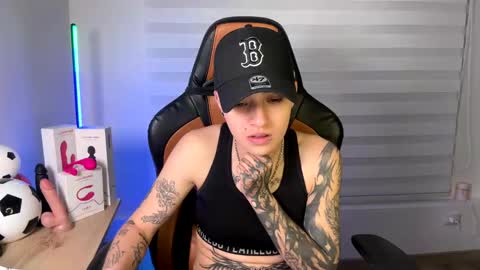 Laia online show from January 18, 3:53 am