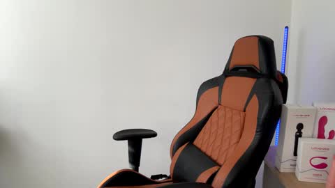 Laia online show from January 29, 9:28 pm