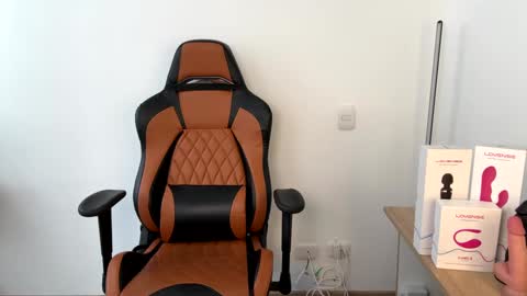 Laia online show from February 3, 8:13 pm