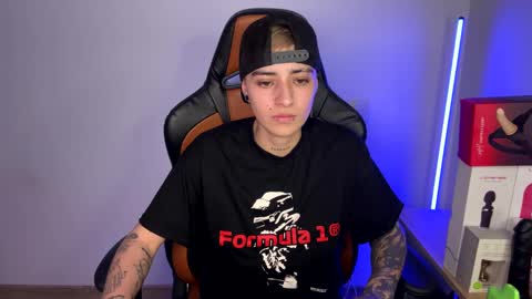 Laia online show from February 19, 11:25 pm