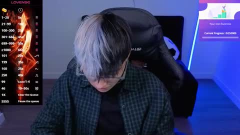 Laia online show from November 8, 12:00 am