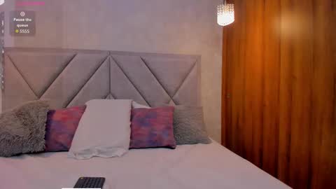 Manu  online show from December 22, 2:14 pm