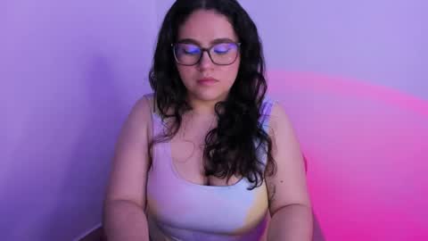 mei mei uwu online show from October 13, 10:32 pm