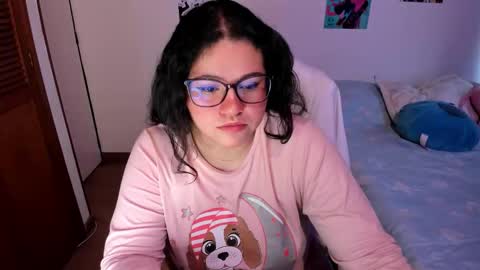 mei mei uwu online show from January 6, 11:58 am