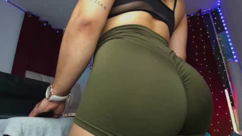 Snapshot of im_miabigass chatting on February 7, 10:30 am Mishell Martinez INSTAGRAM im mishellbigass online show from February 7, 10:30 am