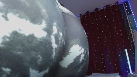 Snapshot of im_miabigass chatting on February 10, 1:53 am Mishell Martinez INSTAGRAM im mishellbigass online show from February 10, 1:53 am