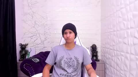 Snapshot of im_milan_rs chatting on February 10, 12:08 am im_milan_rs online show from February 10, 12:08 am