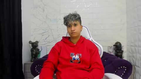 Snapshot of im_milan_rs chatting on February 17, 12:43 am im_milan_rs online show from February 17, 12:43 am