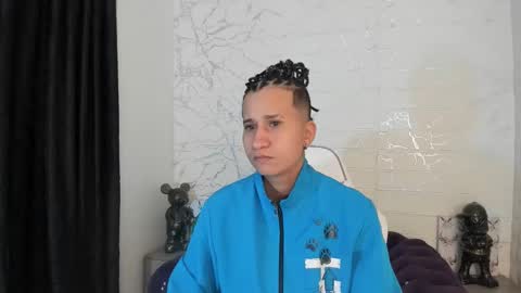 Snapshot of im_milan_rs chatting on February 24, 12:09 am im_milan_rs online show from February 24, 12:09 am