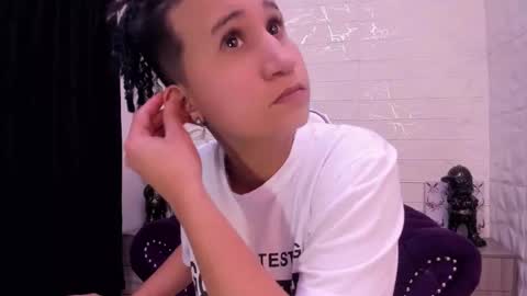 Snapshot of im_milan_rs chatting on March 4, 10:24 am im_milan_rs online show from March 4, 10:24 am