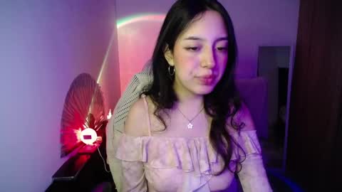 Snapshot of im_misssilver chatting on October 2, 11:01 pm im_misssilver online show from October 2, 11:01 pm