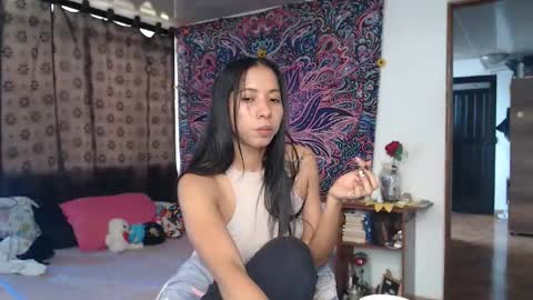 Cutie pie online show from October 27, 2:43 pm