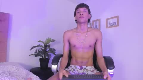 RALF online show from February 21, 8:32 pm