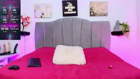 im_riley_ online show from January 13, 7:41 pm