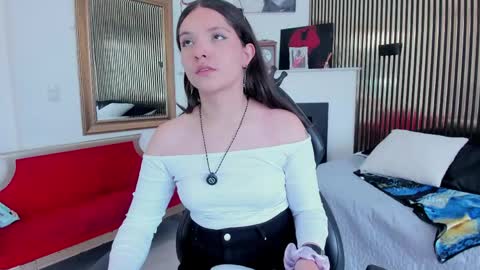 KAREN online show from May 4, 7:21 pm