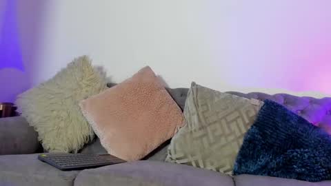 Salo online show from March 3, 9:31 pm