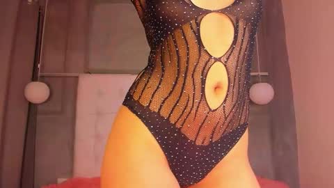 im tiffany  online show from February 3, 6:40 am