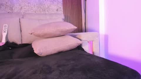 im_tyra online show from December 14, 9:51 am