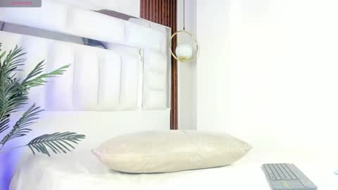 im_tyra online show from November 27, 6:37 am