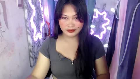 im_urloving_mama69 online show from December 23, 2:09 am