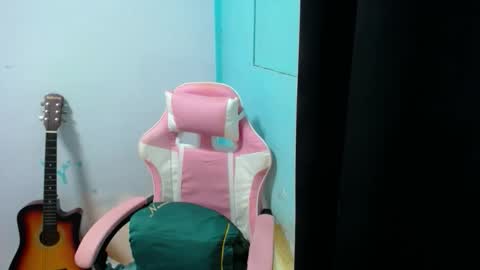 Ms. M online show from October 28, 7:23 am