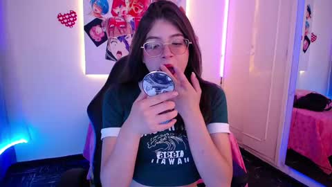 Snapshot of imchloe_ chatting on September 18, 9:06 pm Chloe online show from September 18, 9:06 pm